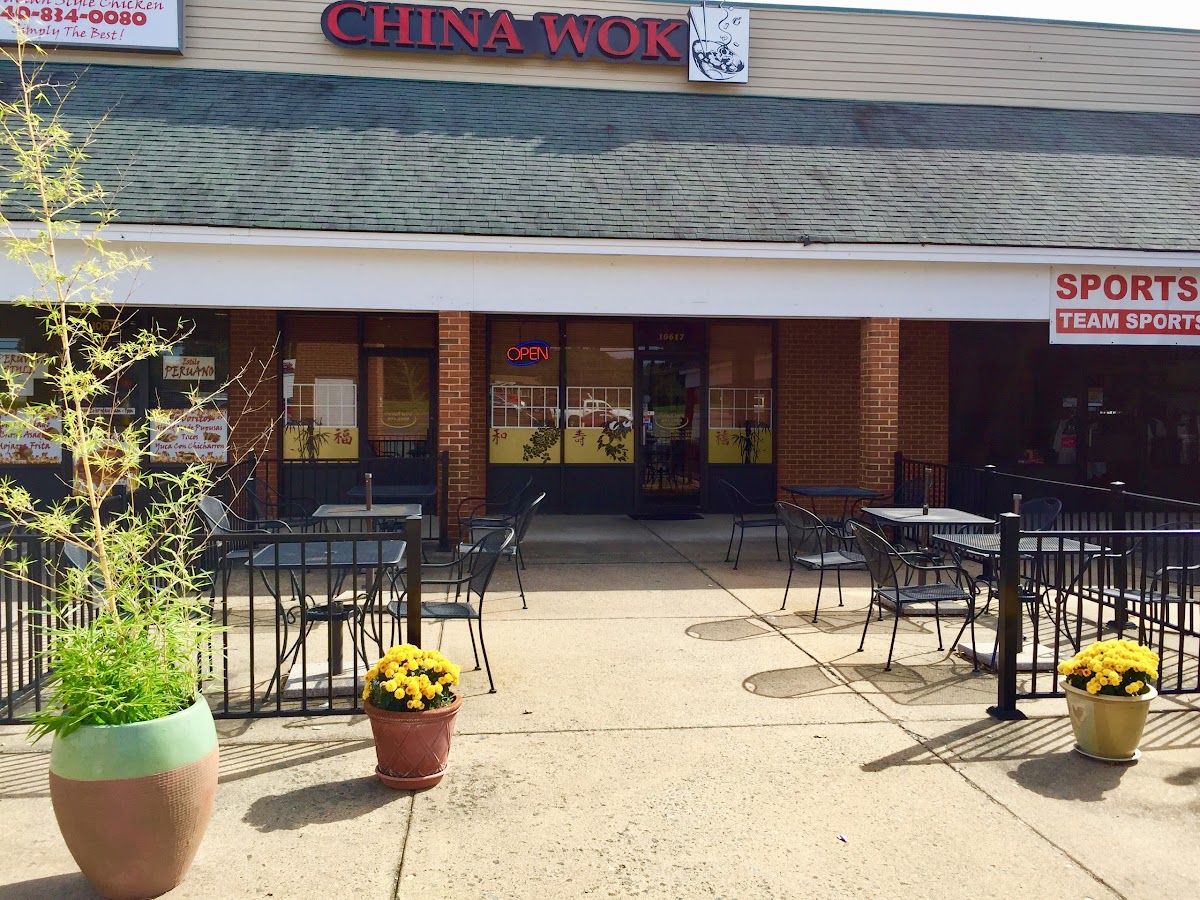 China Wok Restaurant & Sushi Bar
